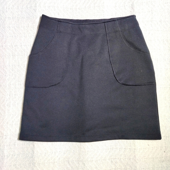 Athleta Scuba Tech Fleece Skirt Mini Women's Size Small Black Front Pockets - Picture 1 of 7